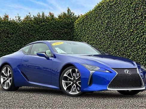 Used 2018 Lexus LC 500 Coupe w/ Launch Edition RWD image 2