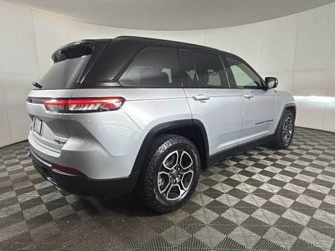 Used 2023 Jeep Grand Cherokee Trailhawk w/ Advanced Protech Group II AWD/4WD image 3