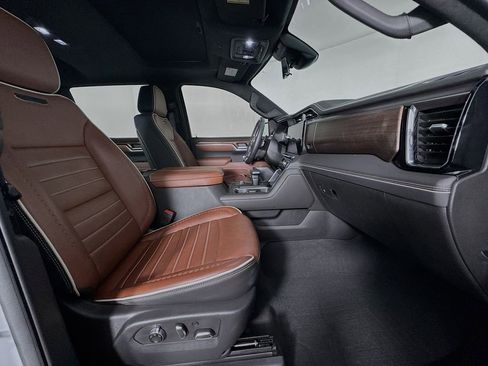 Used 2025 GMC Sierra 1500 Denali Ultimate image 33