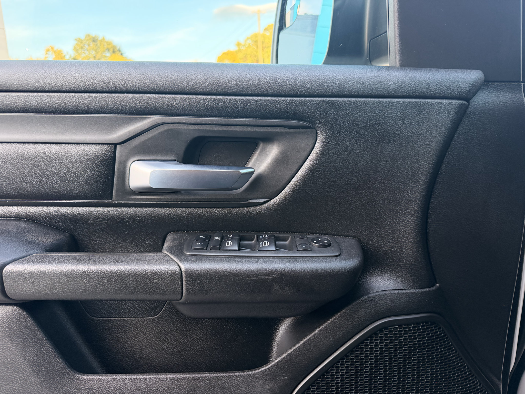 Used 2019 RAM 1500 Tradesman RWD image 5
