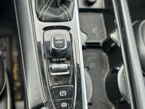 Used 2016 Volvo XC90 T5 R-Design w/ Vision Package image 13