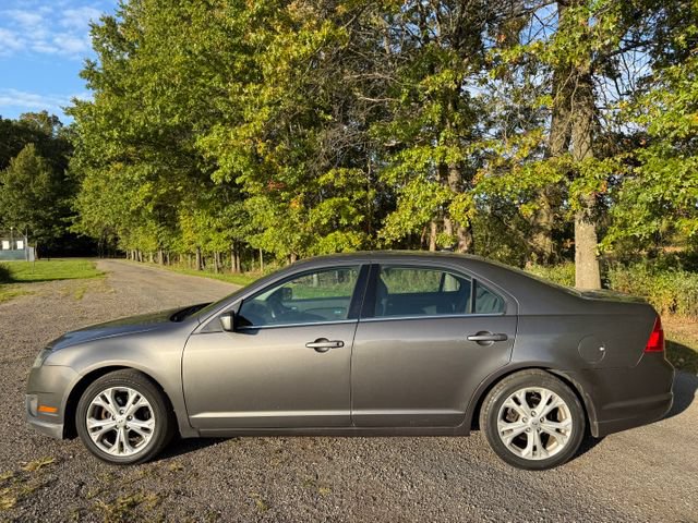 Used 2012 Ford Fusion SE FWD image 2