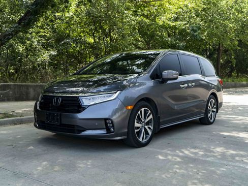 Used 2023 Honda Odyssey Touring image 5
