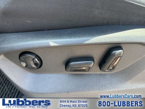 Used 2019 Volkswagen Tiguan SEL Premium R-Line FWD image 11