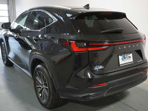 Used 2025 Lexus NX 250 FWD image 3