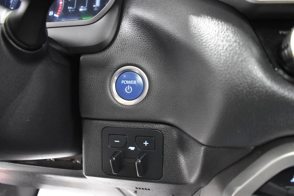 Used 2024 Toyota Tundra Limited AWD/4WD image 22