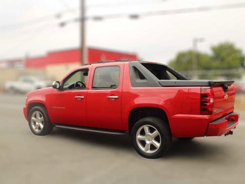 Used 2012 Chevrolet Avalanche LS w/ All-Star Edition image 5
