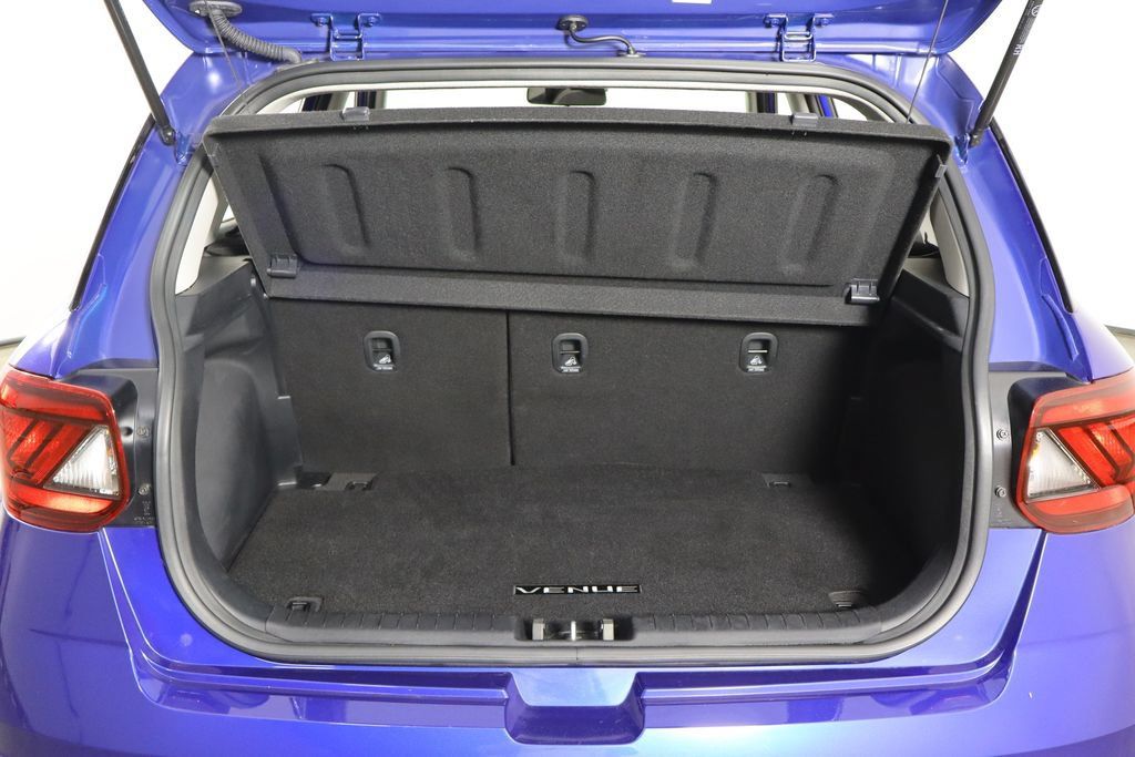 Used 2025 Hyundai Venue SEL FWD image 17