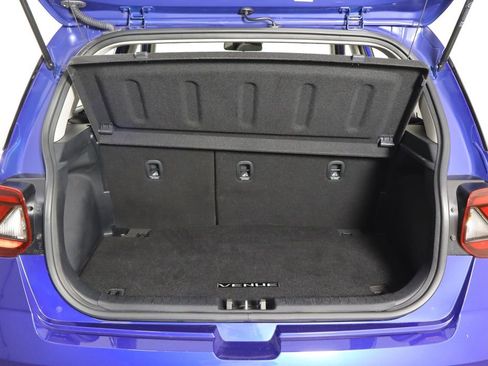 Used 2025 Hyundai Venue SEL FWD image 17