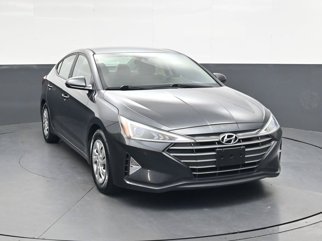 Used 2020 Hyundai Elantra SE FWD image 2