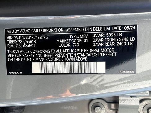 Used 2025 Volvo XC40 B5 Core AWD/4WD image 33