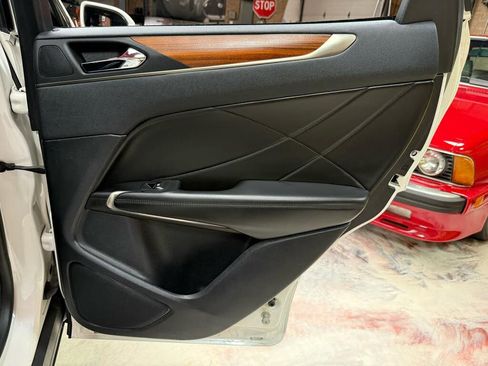 Used 2018 Lincoln MKC Select w/ Select Plus Package FWD image 30