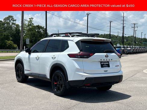 Used 2026 Nissan Rogue SV AWD/4WD image 3