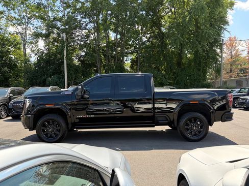 Used 2026 GMC Sierra 2500 AT4 w/ AT4 Premium Plus Package AWD/4WD image 2