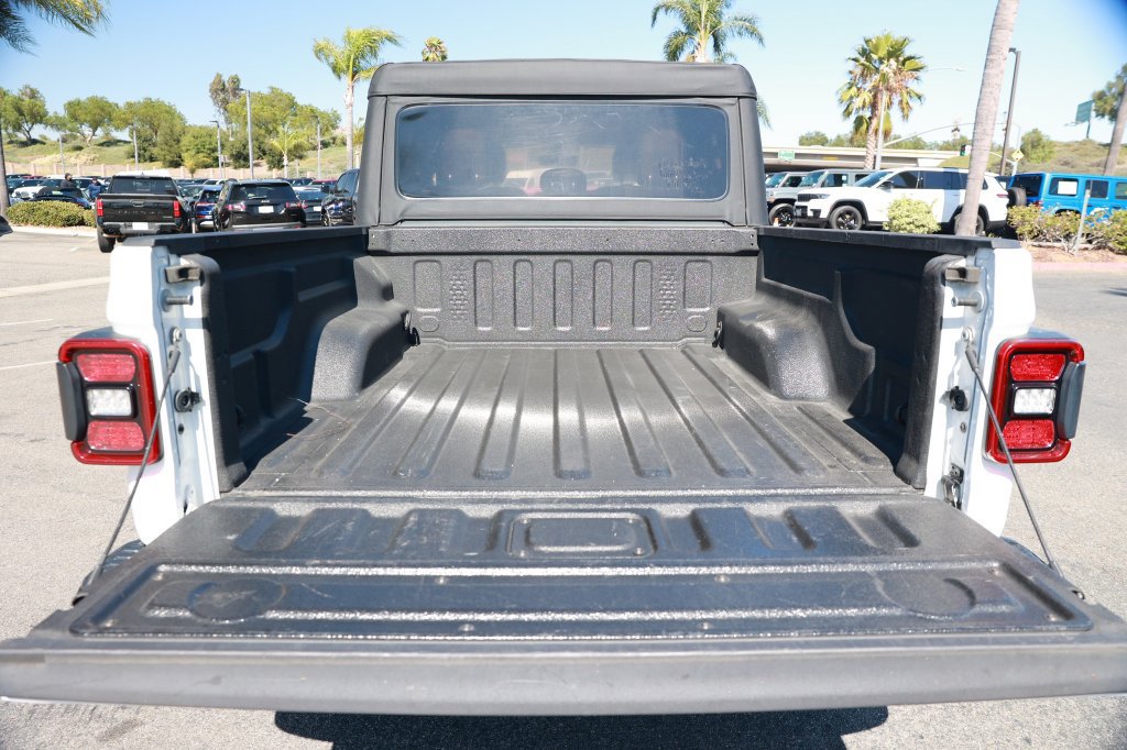 Used 2021 Jeep Gladiator Rubicon AWD/4WD image 45