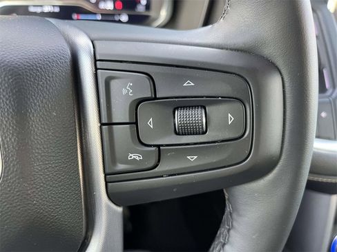 Used 2024 GMC Yukon XL SLT w/ SLT Luxury Package image 29