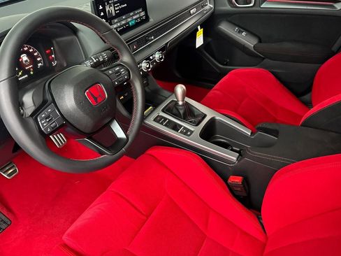 Used 2024 Honda Civic Type R image 4