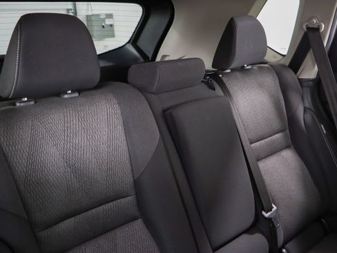 Used 2024 Nissan Rogue SV FWD image 27