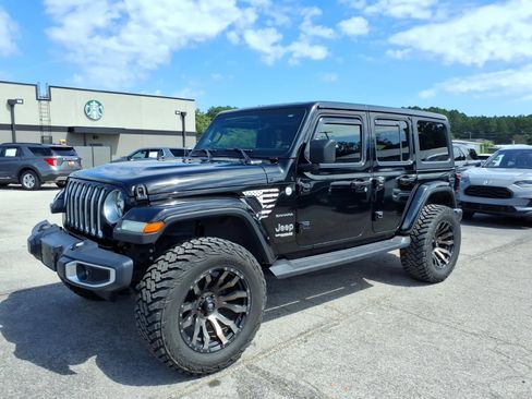 Used 2020 Jeep Wrangler Unlimited Sahara w/ Dual Top Group AWD/4WD image 1