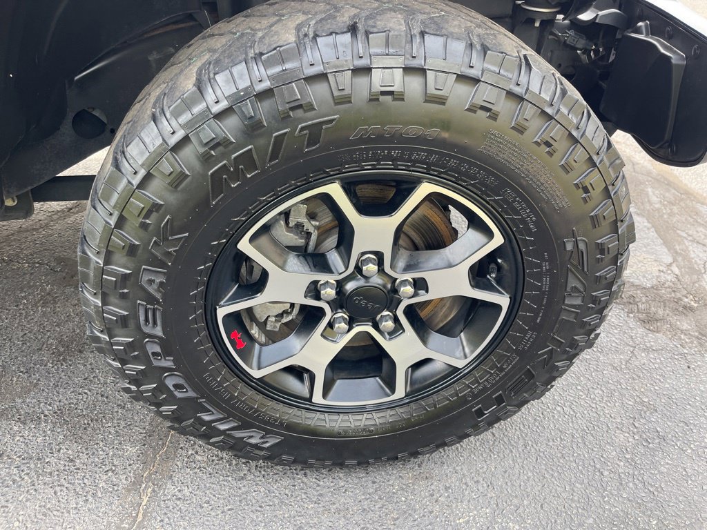 Used 2020 Jeep Wrangler Unlimited Rubicon w/ Dual Top Group AWD/4WD image 28