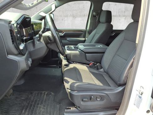 Used 2025 Chevrolet Silverado 3500 LT w/ Safety Package AWD/4WD image 4