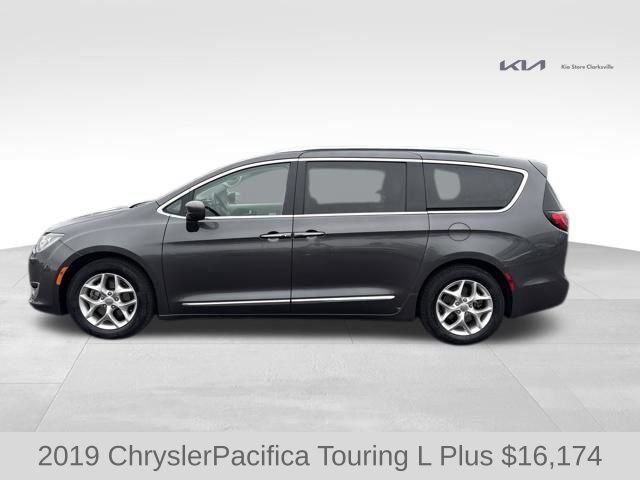 Used 2019 Chrysler Pacifica Touring-L Plus w/ Tire & Wheel Group FWD image 5