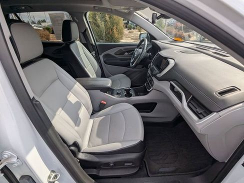 Used 2023 GMC Terrain SLT w/ Infotainment Package II image 13