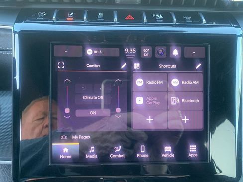 Used 2025 Jeep Grand Cherokee Laredo X image 8