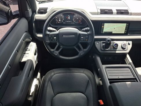 Used 2023 Land Rover Defender 110 X-Dynamic SE AWD/4WD image 11