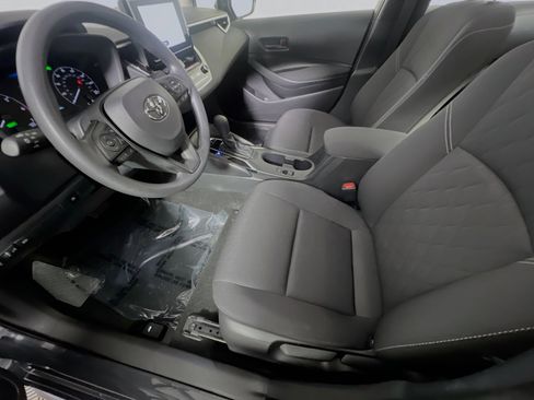 Used 2025 Toyota Corolla LE image 15