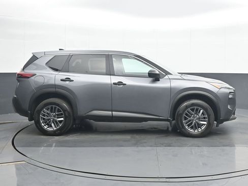 Used 2023 Nissan Rogue S AWD/4WD image 7