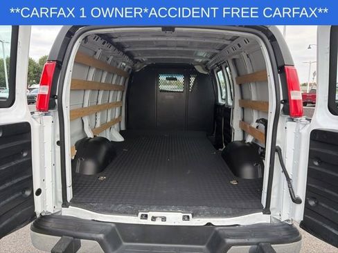 Used 2024 Chevrolet Express 2500 w/ Driver Convenience Package image 18