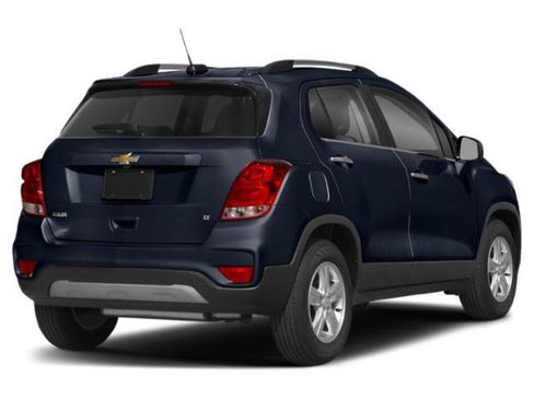 Used 2021 Chevrolet Trax LT w/ Driver Confidence Package FWD image 2