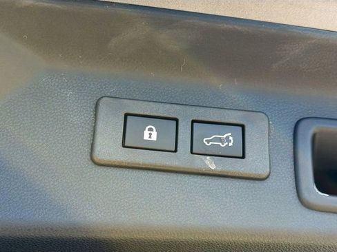 Used 2026 Subaru Forester Premium AWD/4WD image 13