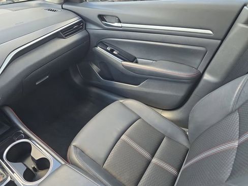 Certified 2025 Nissan Altima 2.5 SR image 15