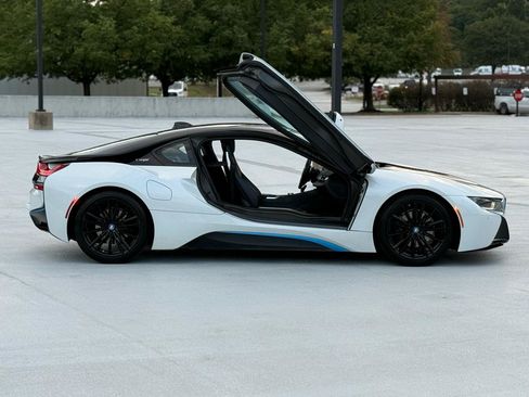Used 2019 BMW i8 Coupe AWD/4WD image 33