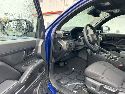 Certified 2025 Toyota Tacoma SR5 image 9