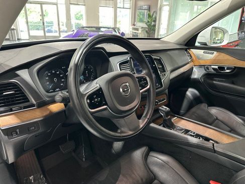 Used 2017 Volvo XC90 T6 Inscription w/ Vision Package AWD/4WD image 3