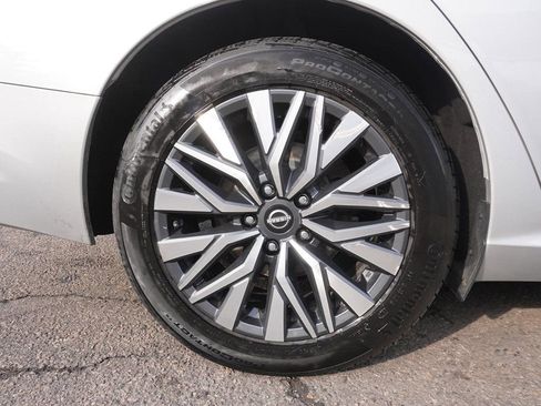 Used 2024 Nissan Altima 2.5 SV image 18