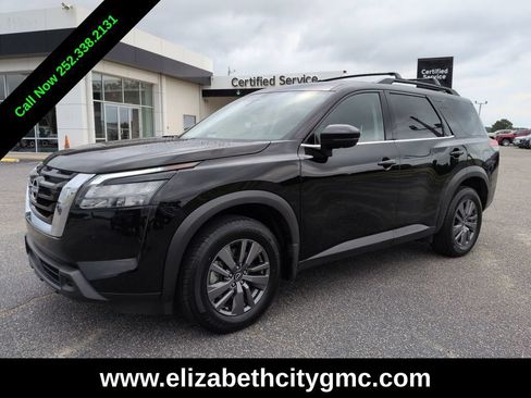 Used 2025 Nissan Pathfinder SV FWD image 8
