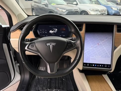 Used 2019 Tesla Model X Long Range AWD/4WD image 29