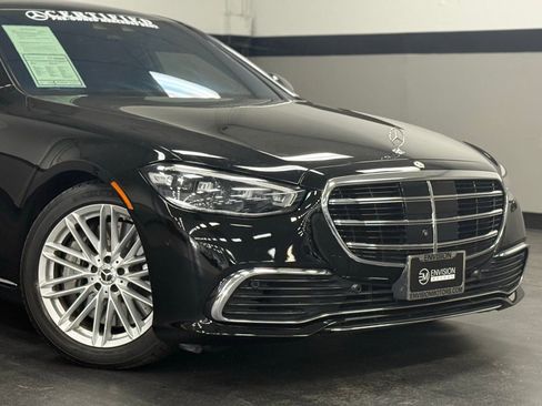 Used 2023 Mercedes-Benz S 580 4MATIC Sedan image 3