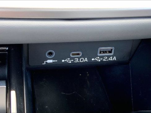 Used 2025 Subaru Outback Limited AWD/4WD image 15