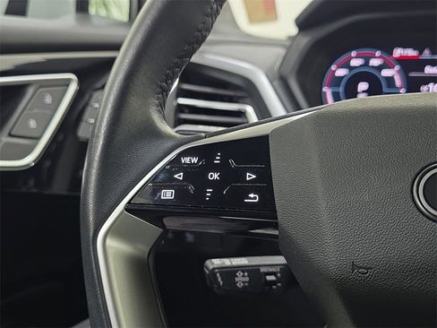 Certified 2024 Audi Q4 e-tron Prestige image 20