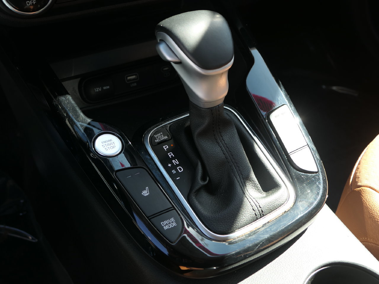 Used 2024 Kia Soul EX w/ EX Designer Package FWD image 24