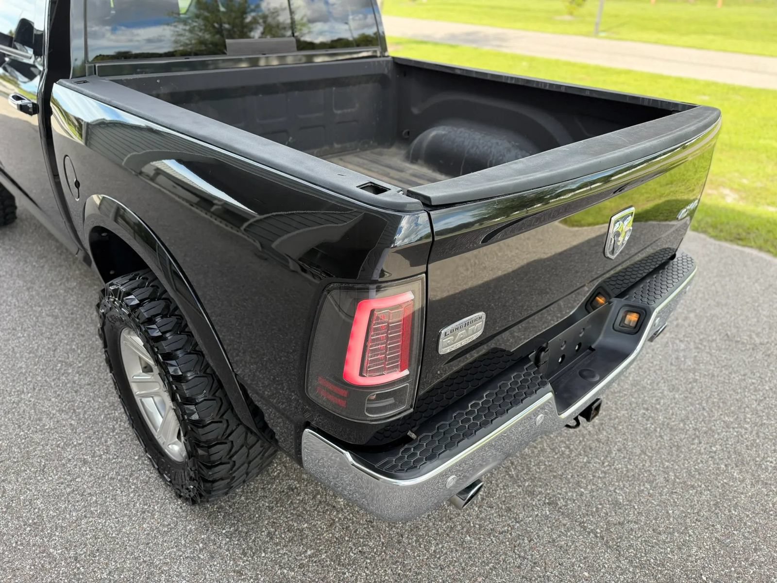 Used 2015 RAM 1500 Laramie Longhorn w/ Convenience Group AWD/4WD image 7