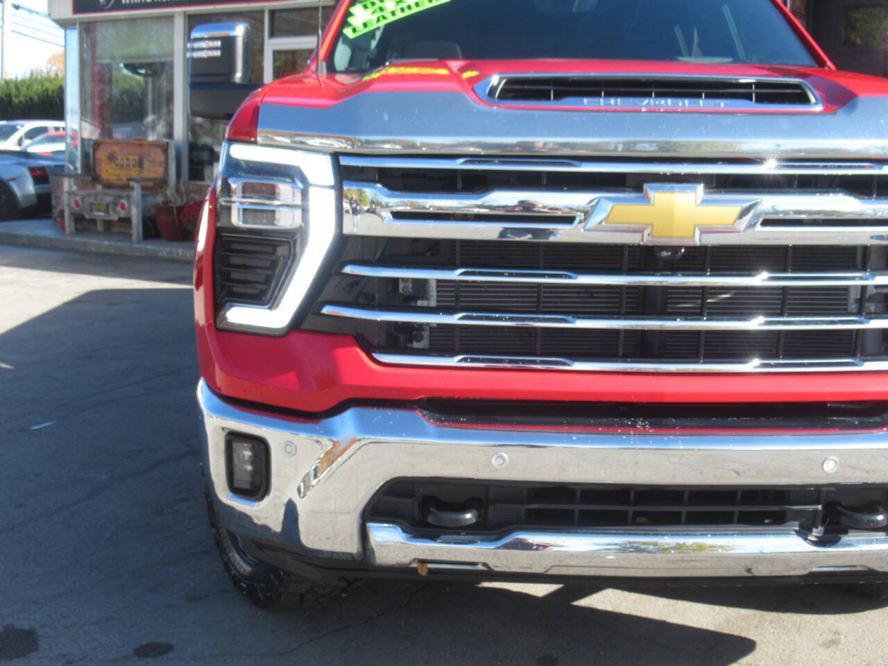 Used 2024 Chevrolet Silverado 3500 LTZ w/ LTZ Plus Package AWD/4WD image 4