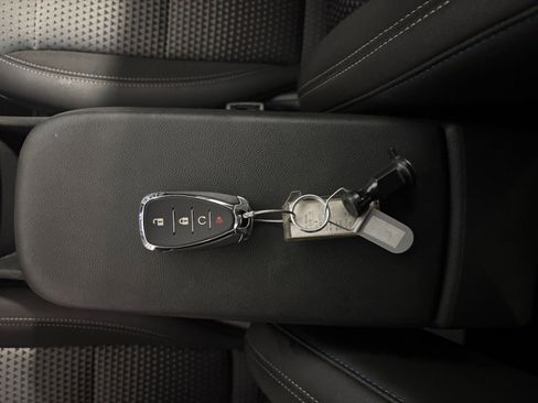 Used 2025 Chevrolet Trax LT image 22