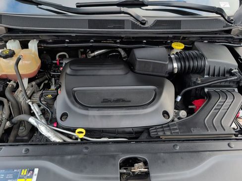 Used 2019 Chrysler Pacifica LX image 21