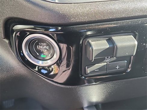 Certified 2024 Chevrolet Silverado 1500 High Country w/ Technology Package image 30